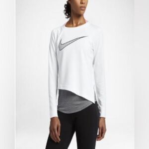Nike dri fit white training cropped top sz small